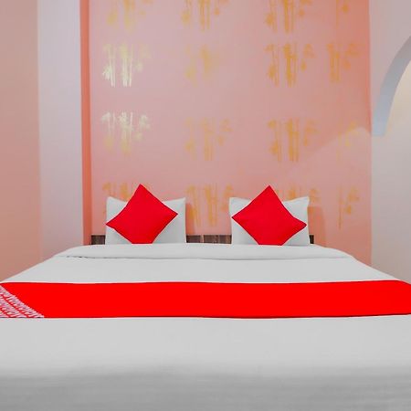 Hotel O Bhardwaj Guest House Garhi Harsaru Kültér fotó