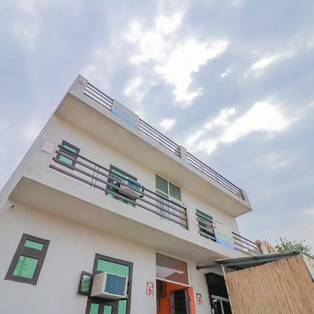 Hotel O Bhardwaj Guest House Garhi Harsaru Kültér fotó