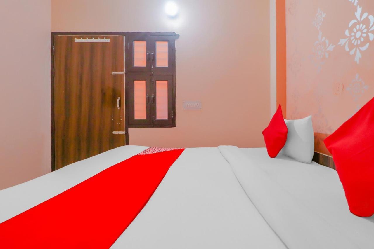 Hotel O Bhardwaj Guest House Garhi Harsaru Kültér fotó