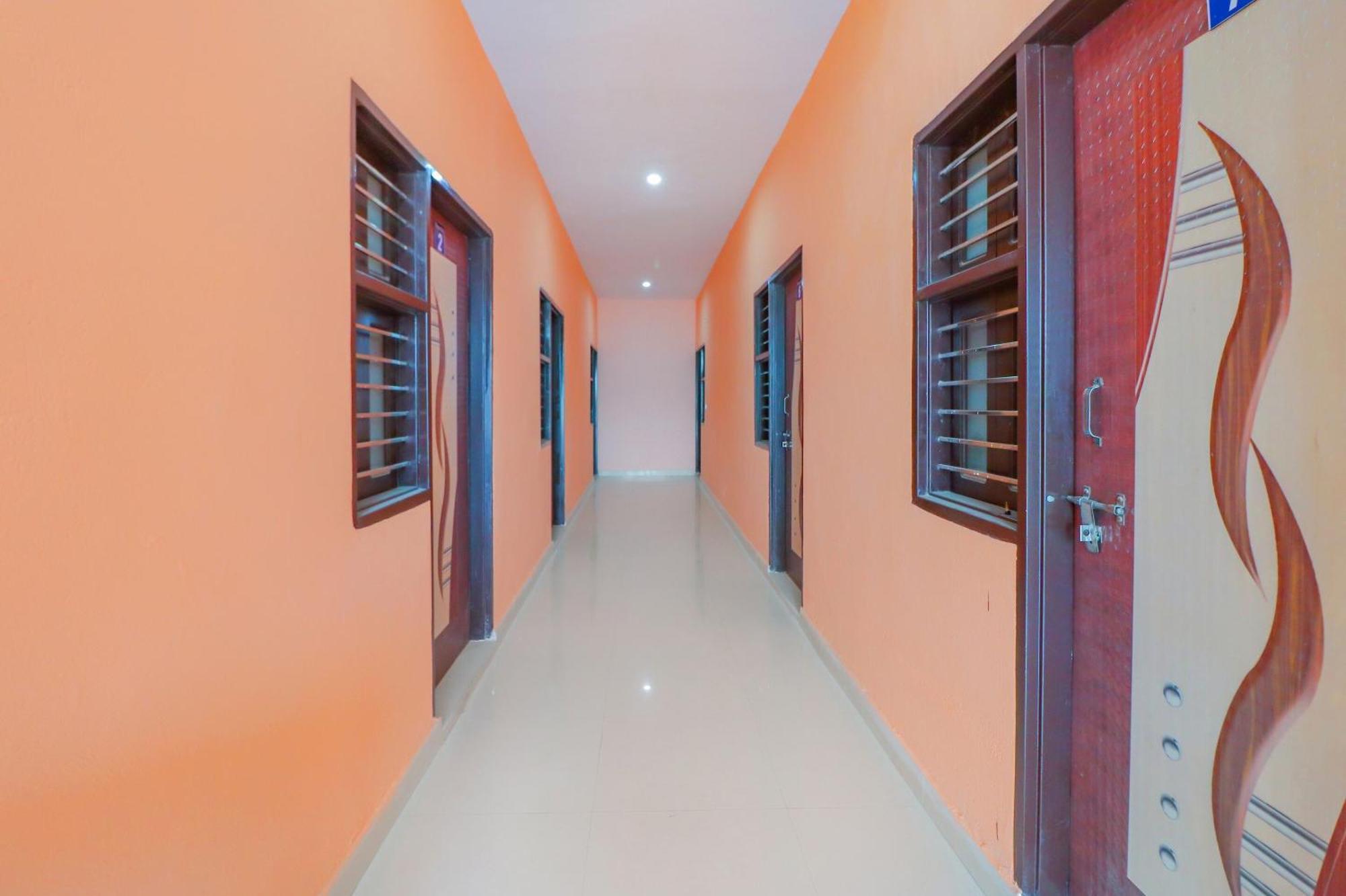 Hotel O Bhardwaj Guest House Garhi Harsaru Kültér fotó