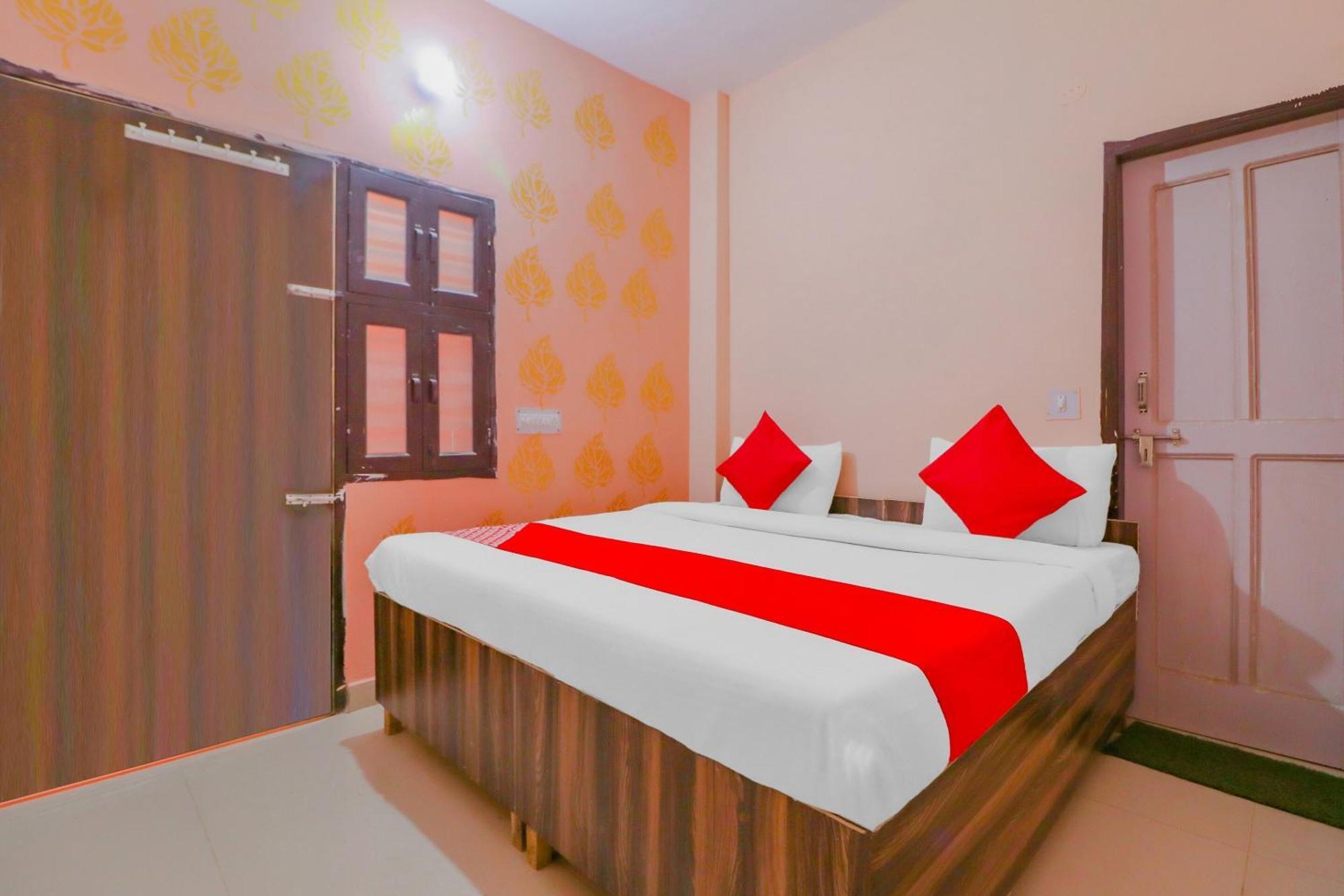 Hotel O Bhardwaj Guest House Garhi Harsaru Kültér fotó