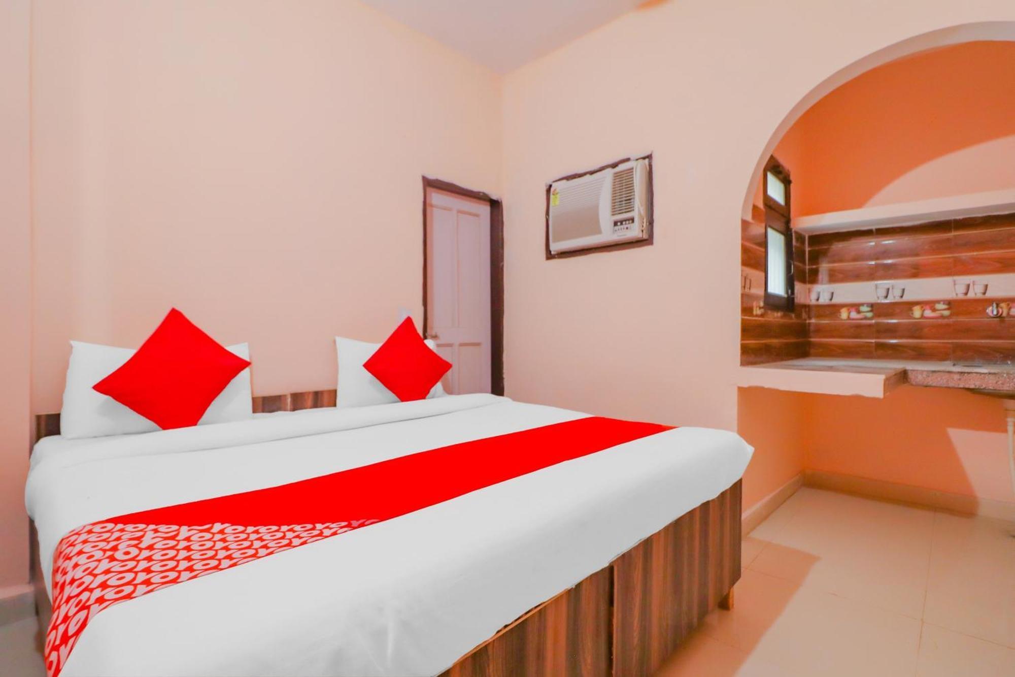 Hotel O Bhardwaj Guest House Garhi Harsaru Kültér fotó